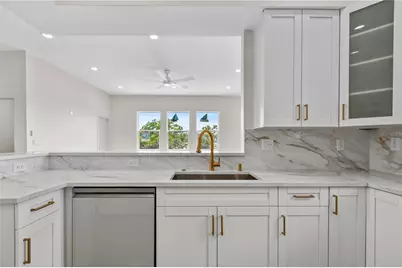 4234 4th Street S, Saint Petersburg, FL 33705 - Photo 61