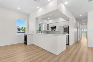 4234 4th St S, Saint Petersburg, FL 33705 - Photo 15