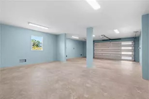 4234 4th St S, Saint Petersburg, FL 33705 - Photo 73
