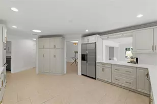 2080 Hawaii Ave NE, Saint Petersburg, FL 33703 - Photo 15