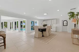 2080 Hawaii Ave NE, Saint Petersburg, FL 33703 - Photo 13