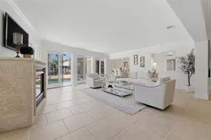 2080 Hawaii Ave NE, Saint Petersburg, FL 33703 - Photo 7