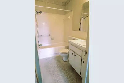 6645 1st Avenue N #103, Saint Petersburg, FL 33710 - Photo 5