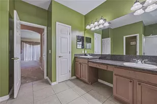 1603 Grand Heritage Blvd, Valrico, FL 33594 - Photo 21