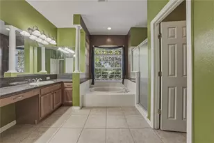 1603 Grand Heritage Blvd, Valrico, FL 33594 - Photo 17