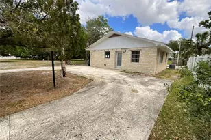 219 27th St W, Bradenton, FL 34205 - Photo 3