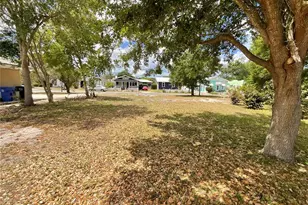 219 27th St W, Bradenton, FL 34205 - Photo 9