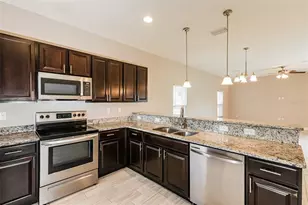 1327 Salisbury Dr, Winter Haven, FL 33881 - Photo 11