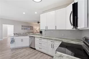 2233 Trelain Dr S, Saint Petersburg, FL 33712 - Photo 11