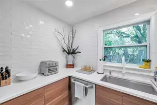 4019 W Bay to Bay Blvd, Tampa, FL 33629 - Photo 13