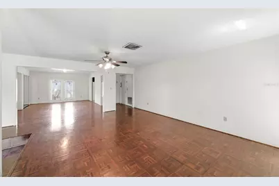 1451 Monticello Boulevard N, Saint Petersburg, FL 33703 - Photo 7