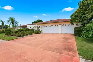 2768 Northridge Dr E, Clearwater, FL 33761 - Photo 9