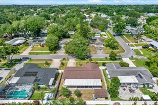 1815 Chateau Dr E, Clearwater, FL 33756 - Photo 15