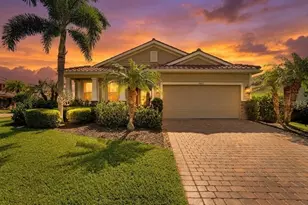 2807 Oriole Dr, Sarasota, FL 34243 - Photo 1