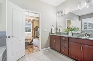 2807 Oriole Dr, Sarasota, FL 34243 - Photo 25
