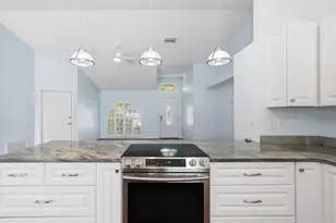 2310 39th Ave N, Saint Petersburg, FL 33714 - Photo 11