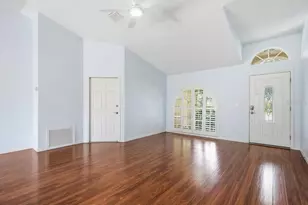 2310 39th Ave N, Saint Petersburg, FL 33714 - Photo 5