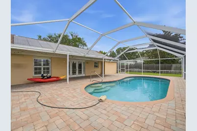 2310 39th Avenue N, Saint Petersburg, FL 33714 - Photo 33