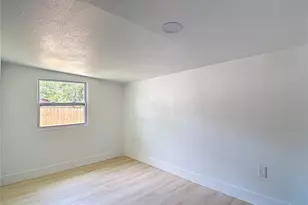 9219 N 13th St, Tampa, FL 33612 - Photo 25