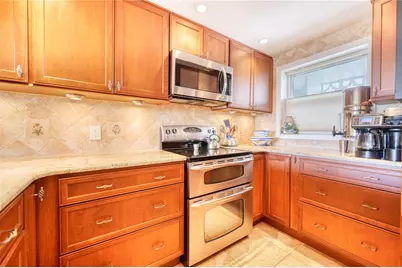 1100 N Shore Drive NE #505, Saint Petersburg, FL 33701 - Photo 11