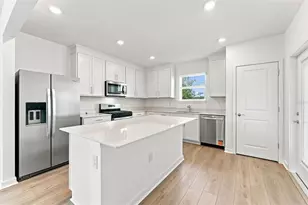 9147 Newmons Pl, Wildwood, FL 34785 - Photo 3