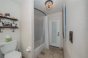 10408 Riverburn Dr, Tampa, FL 33647 - Photo 49