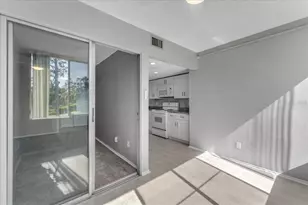 4885 1st St NE, Saint Petersburg, FL 33703 - Photo 21