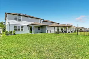 6136 Bradford Woods Dr, Zephyrhills, FL 33542 - Photo 23