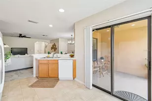 2510 Edgewater Falls Dr, Brandon, FL 33511 - Photo 25