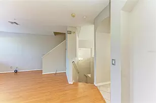 3047 Pointeview Dr, Tampa, FL 33611 - Photo 7