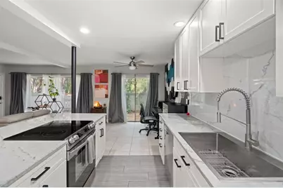 6322 Treetop Circle, Temple Terrace, FL 33617 - Photo 11