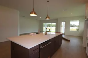 7249 Meadowshade Ct, Sarasota, FL 34241 - Photo 5