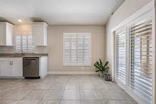 2315 Lyncrest Ct, Valrico, FL 33596 - Photo 11