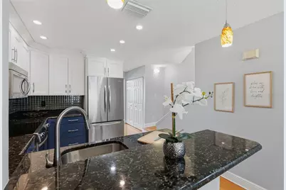 381 Madeira Circle, Tierra Verde, FL 33715 - Photo 13