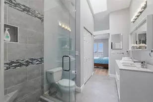 381 Madeira Cir, Tierra Verde, FL 33715 - Photo 27