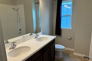 5912 Village Center Dr, Lithia, FL 33547 - Photo 35