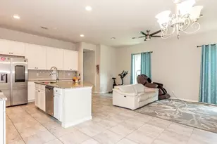 5912 Village Center Dr, Lithia, FL 33547 - Photo 21