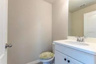 5912 Village Center Dr, Lithia, FL 33547 - Photo 51
