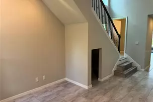 5912 Village Center Dr, Lithia, FL 33547 - Photo 7