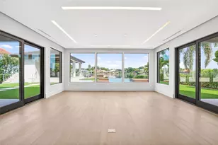 460 Coffee Pot Riviera NE, Saint Petersburg, FL 33704 - Photo 11