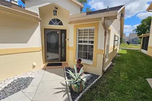 6053 Gentle Ben Cir, Wesley Chapel, FL 33544 - Photo 3