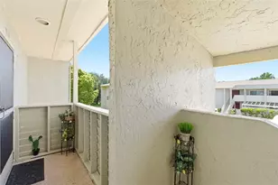 404 Windrush Bay Dr, Tarpon Springs, FL 34689 - Photo 41