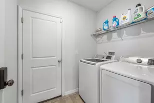 3703 Globe Thistle Dr, Tampa, FL 33619 - Photo 11