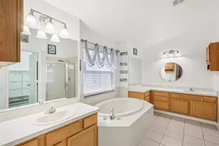 1901 Heartland Cir, Valrico, FL 33594 - Photo 29