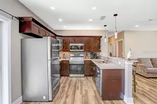 618 Oak Ridge Dr, Brandon, FL 33510 - Photo 19
