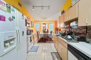 7967 Apple Blossom Dr, Lakeland, FL 33810 - Photo 5