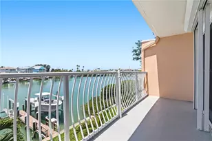 12482 Capri Cir N, Treasure Island, FL 33706 - Photo 9