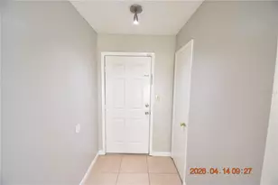 8605 Mallard Reserve Dr, Tampa, FL 33614 - Photo 13