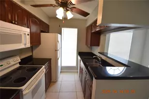 8605 Mallard Reserve Dr, Tampa, FL 33614 - Photo 23