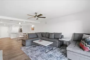 7300 Sun Island Dr S, South Pasadena, FL 33707 - Photo 9